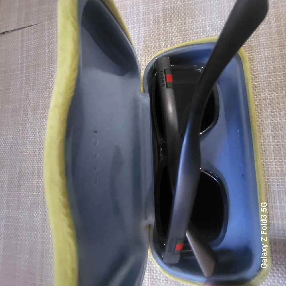 Gucci Black Sunglasses with Case and dust bag